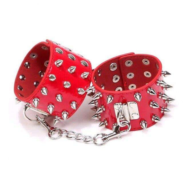 Sm Handboeien Met Studs