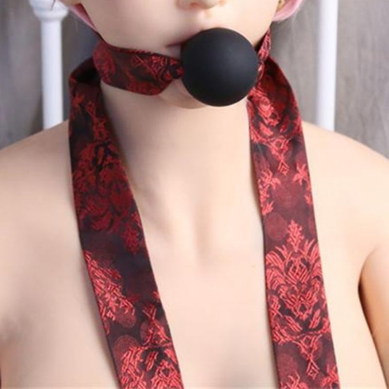 baillon-boule-dentelle-femme