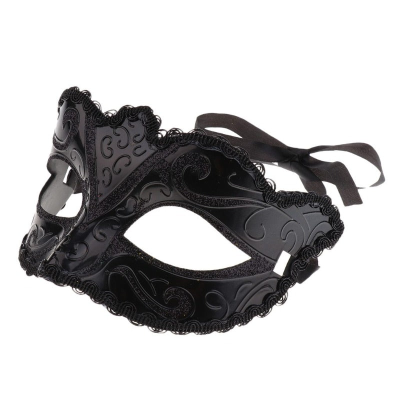 masque-noir-sexy-femme