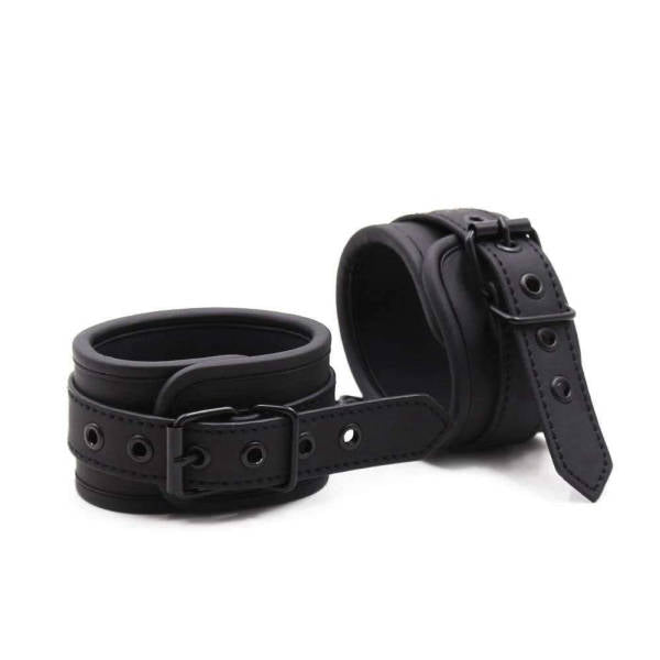 Menottes Noires | BDSM Empire