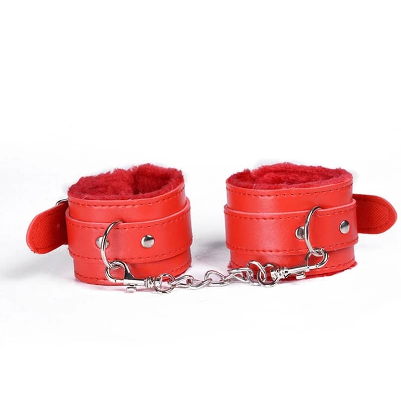 Menottes BDSM avec Fourrure